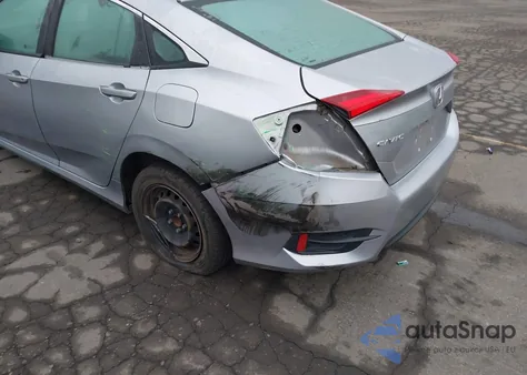 2017 Honda Civic Lx z USA, uszkodzony, nr VIN 2HGFC2F51HH513671